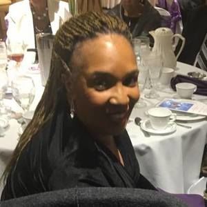 Meet your Posher, Alesia